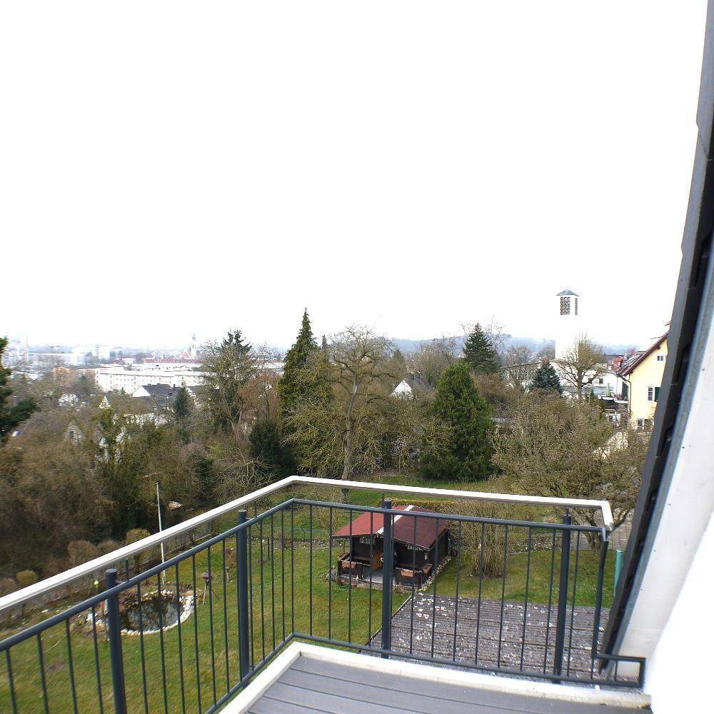 Dachgeschosswohnung mit DOM-Blick und unverbaubaren Blick über ganz Regensburg. Erstbezug! – Regensburg – Vorschaubild 4