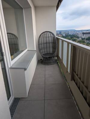 Unmöblierte Wohnung mit Einbauküche und Blick auf die Frauenkirche – 1069 Dresden – Vorschaubild 9