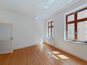 Historischer Charme trifft Wohnkomfort - 4-Zimmer-Altbauwohnung mit Balkon – 39124 Magdeburg – Vorschaubild 8