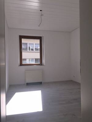 Helle renovierte Altbauwohnung 3-Zimmer, KDB im Essener Süden, von privat ab 09/2026 – 45257 Essen – Vorschaubild 4