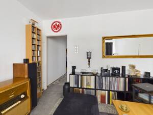 Vermietete 3-Zimmer-Wohnung mit Süd-Balkon, Aufzug und Stellplatz in gefragter Lage von Frankfurt-Oberrad – 60599 Frankfurt am Main – Vorschaubild 6