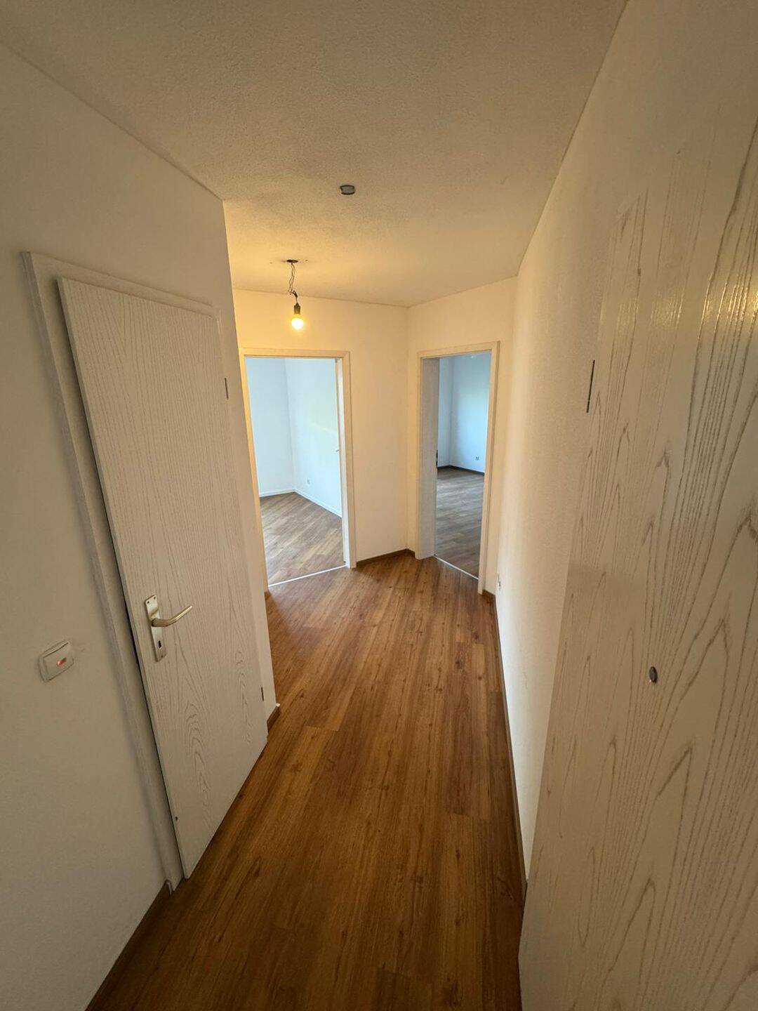 Helle 3-Zimmer-Wohnung mit Balkon, Aufzug und optional TG-Stellplatz in Mannheim-Käfertal im Rott – Mannheim – Vorschaubild 5