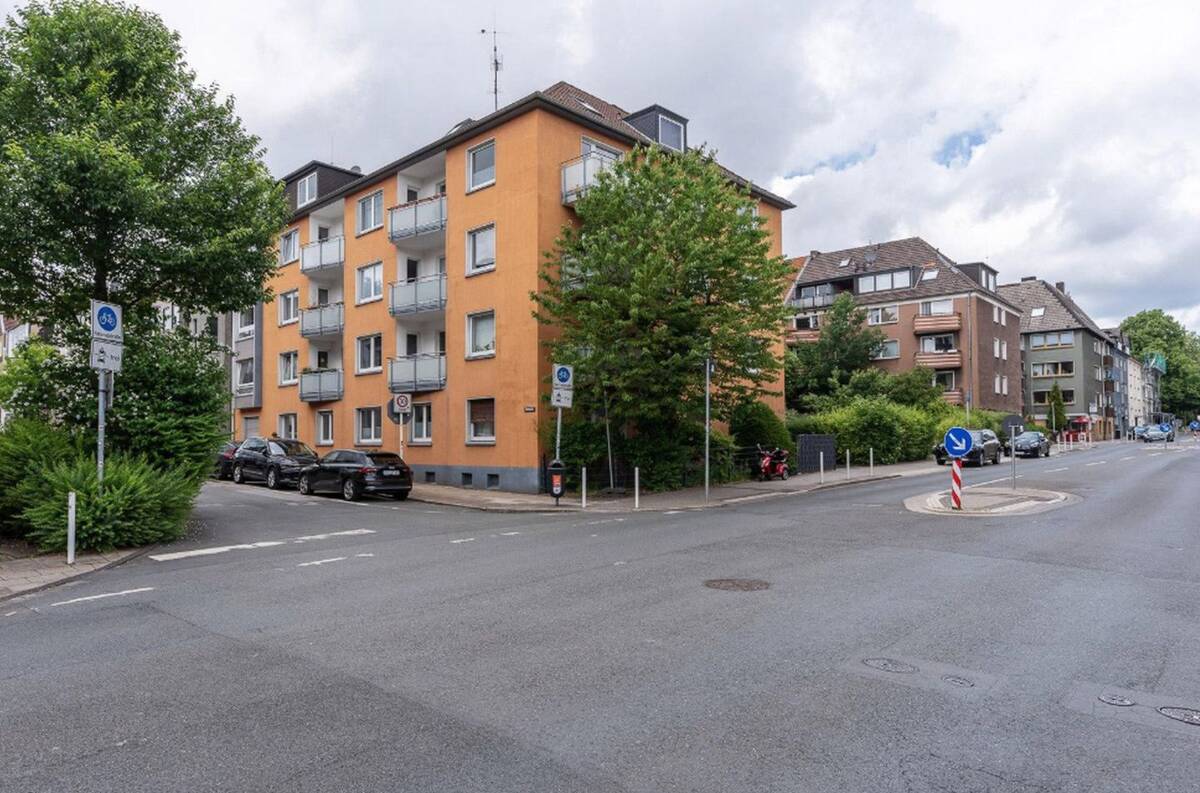 Modernisierte Wohnung in Rüttenscheid – 45130 Essen – Bild 1 von 9