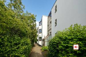Charmante Eigentumswohnung mit großzügigem Wohnbereich, Loggia und Doppelstellplatz! – 81243 München – Vorschaubild 2
