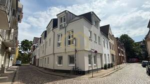 Vollsaniertes Mehrfamilienhaus 2026 mit 8 WE. Wärmepumpe + PV-Anlage in Top Lage zum Faktor 17,8 – 28199 Bremen – Vorschaubild 2
