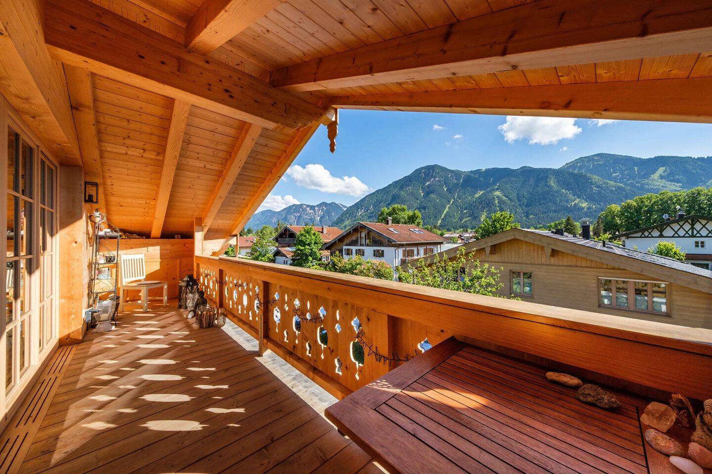 MODERNE 3-ZIMMER-DG-WOHNUNG MIT BERGBLICK, KREUTH-WEISSACH
