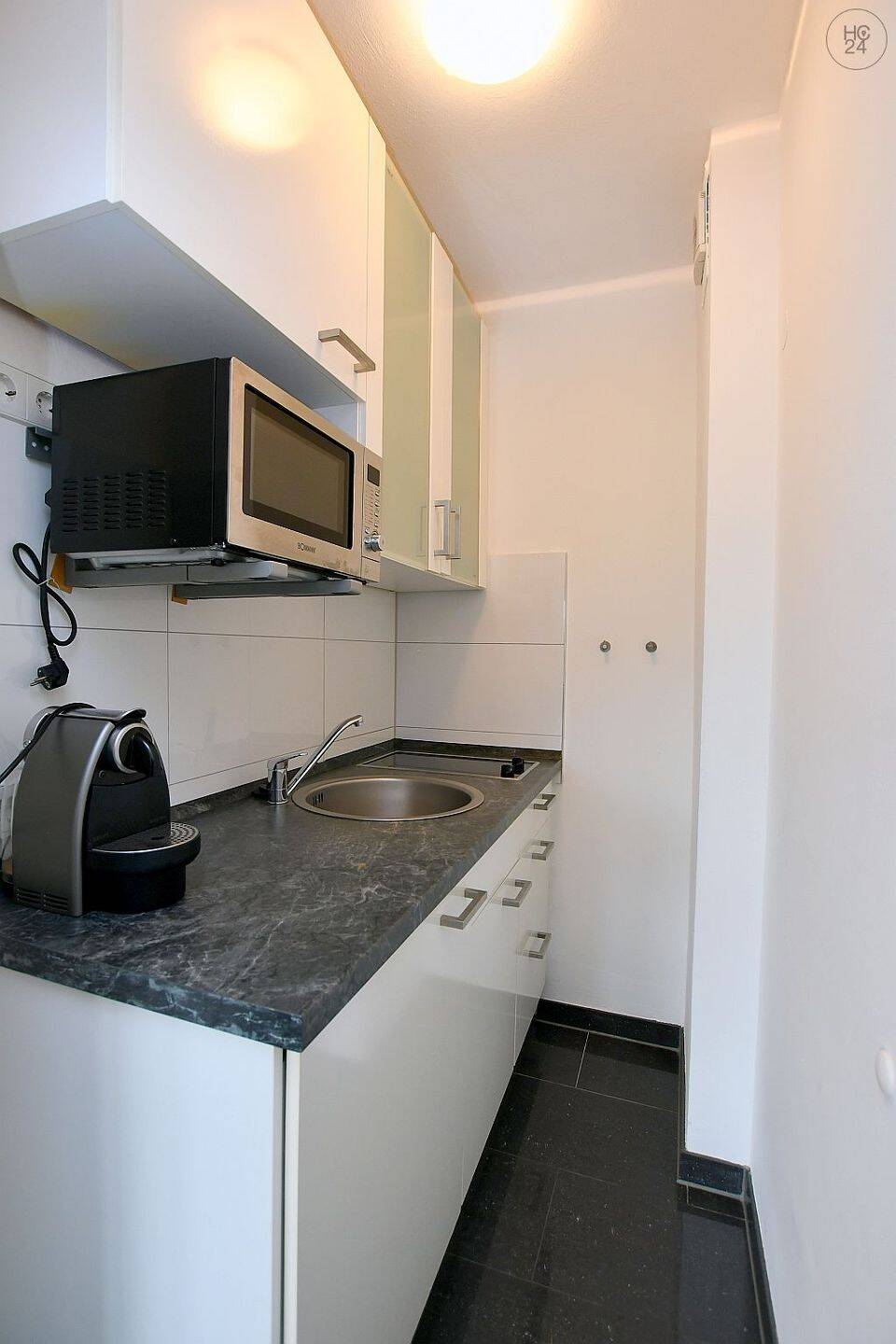 Modern möbliertes Apartment mit Balkon in Stuttgart Degerloch – Stuttgart – Vorschaubild 3