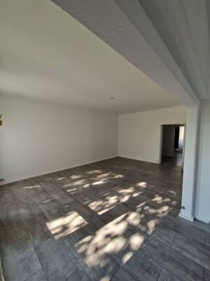 Schöne helle 3,5 Zimmer-Wohnung – 40231 Düsseldorf – Vorschaubild 4
