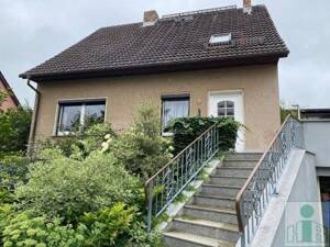 Schönes Einfamilienhaus mit Tiefgarage und herrlichem Garten in ruhiger Lage von 02627 Weißenberg zu verkaufen!