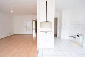 Frankfurt am Main: Helle 3-Zimmer-Wohnung im 3. OG - ideal für WGs – 60313 Frankfurt am Main – Vorschaubild 6