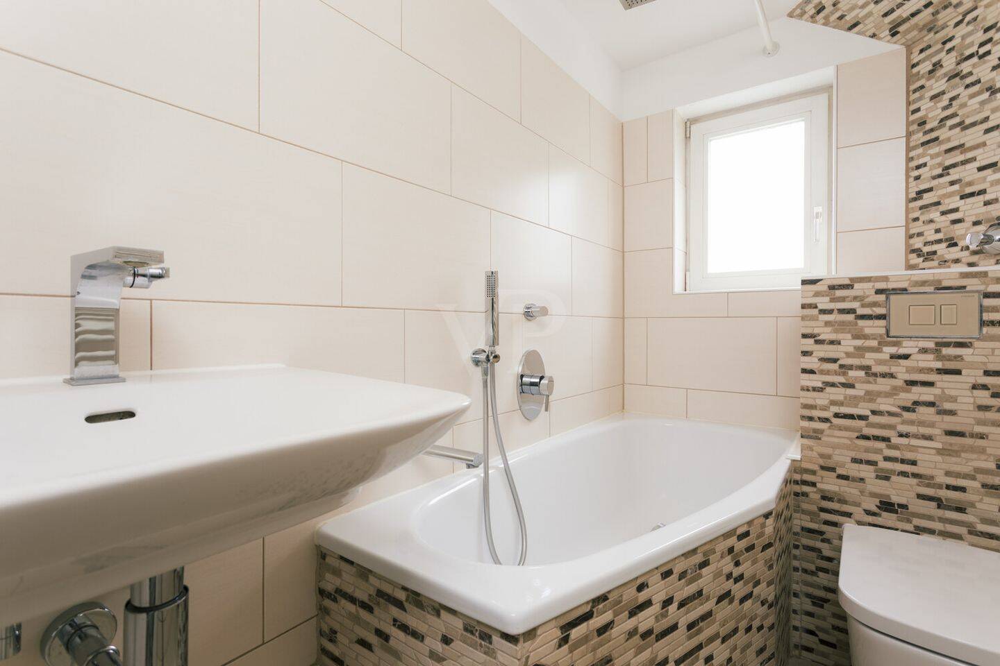 Helle 2-Zimmerwohnung in absolut ruhiger Lage – Berlin – Vorschaubild 5