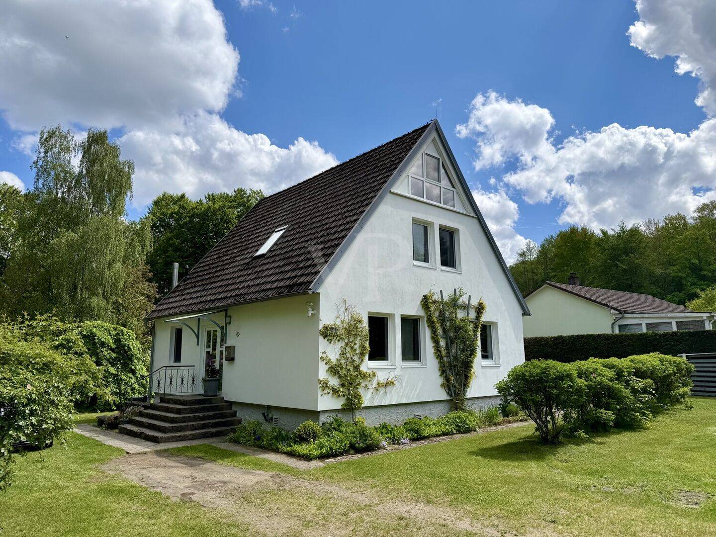 Gepflegtes Einfamilienhaus, viel Platz und ausgebauter Zusatzfläche in ruhiger Lage, unweit des Sees – Stuer – Vorschaubild 2