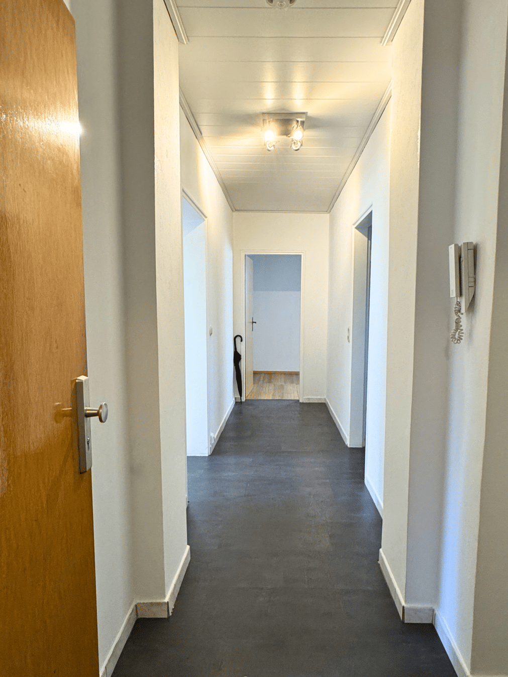 3-Zimmer-Erdgeschosswohnung mit Balkon und Gestaltungspotenzial in ruhiger Lage. – Salzgitter – Vorschaubild 2