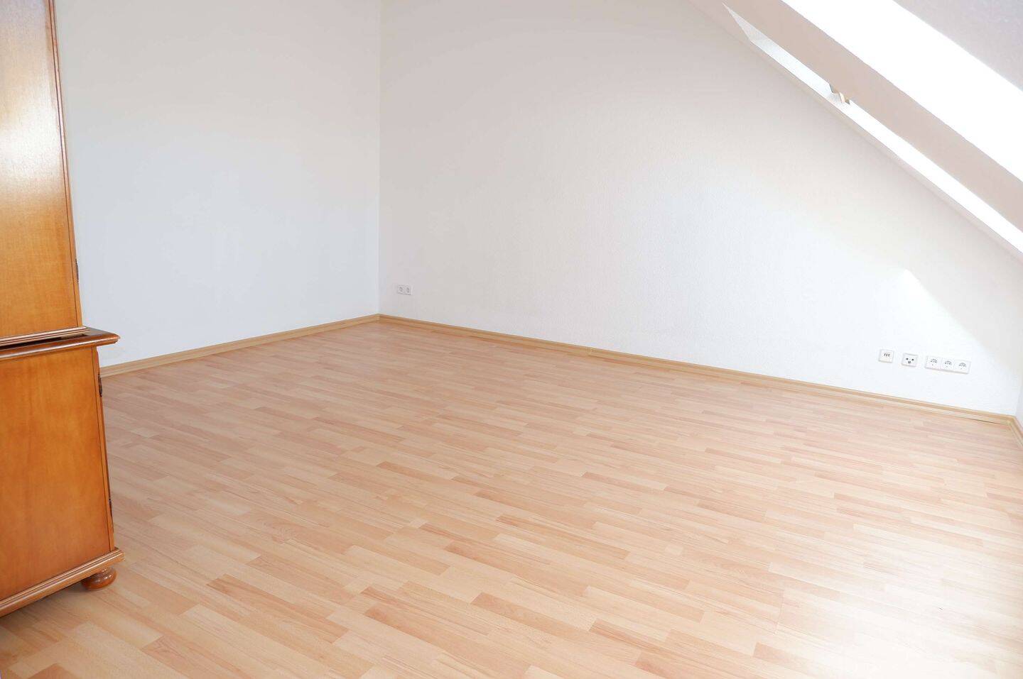 Dachgeschoss - Laminat - sonniger Süd/West-Balkon ! – Chemnitz – Vorschaubild 9