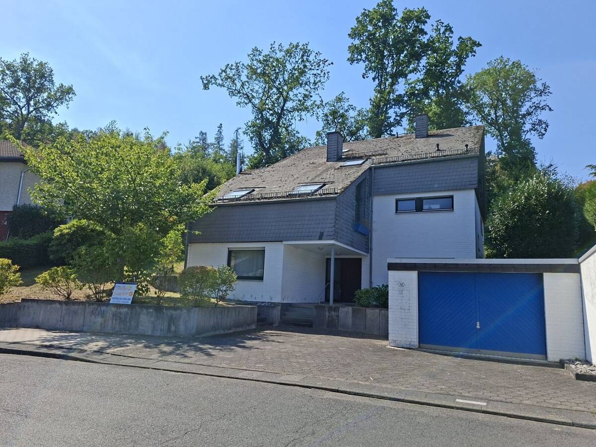 Charmantes Architekten-Einfamilienhaus in herrlich-ruhiger Wohnlage von Siegen-Stadt – 57074 Siegen – Bild 1 von 9