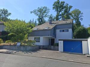 Charmantes Architekten-Einfamilienhaus in herrlich-ruhiger Wohnlage von Siegen-Stadt