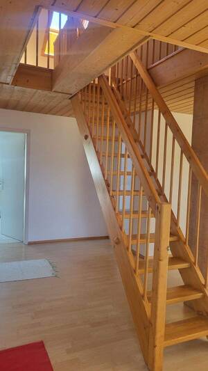 Helle Dachgeschosswohnung mit Balkon, ausgebautem Dachraum und Gartenmitbenutzung – 84085 Langquaid – Vorschaubild 8