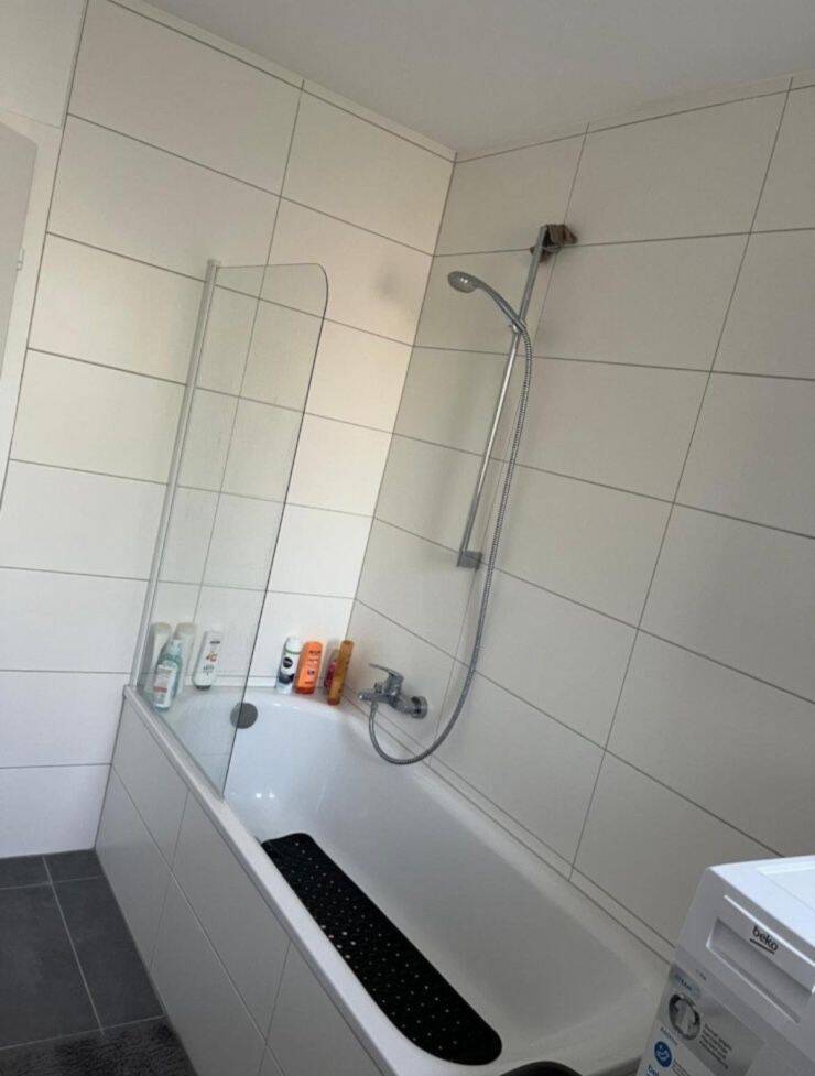 Helles möbliertes sofort verfügbares WG-Zimmer – Mannheim – Vorschaubild 3