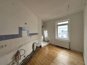 charmante 2-Zi.-Altbau-Whg., 3. OG, Eimsbütteler Marktplatz, Fenster neu mit erhöhtem Schallschutz – 20257 Hamburg – Vorschaubild 7