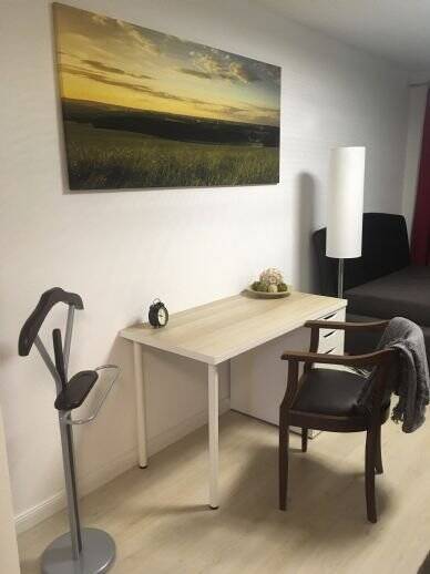 Geräumiges Apartment mit Balkon – Chemnitz – Vorschaubild 4