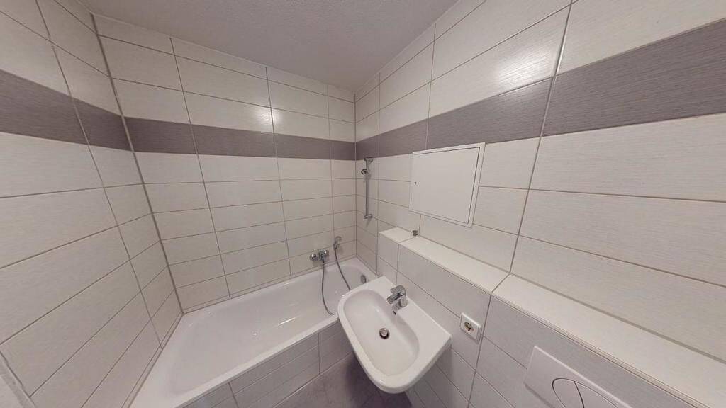 Direkt am Innenstadtring gelegene 1-Raum-Wohnung – Chemnitz – Vorschaubild 4