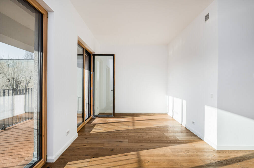 3-Zimmer-Penthouse: Dachterrasse, großer Balkon & Kühlung - provisionsfrei und direkt bezugsfertig! – Berlin – Vorschaubild 4