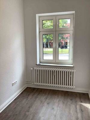 Mitten im Geschehen: gemütliche 2-Zimmer Wohnung mit Mansarde im Zentrum von Kiel per sofort – 24103 Kiel – Vorschaubild 4