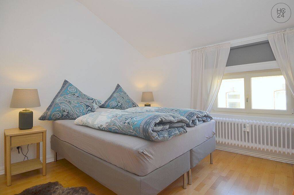 Stilvolle möblierte 2-Zimmer Wohnung mit Internet in Altbauvilla in Wiesbaden Nerotal – Wiesbaden – Vorschaubild 2