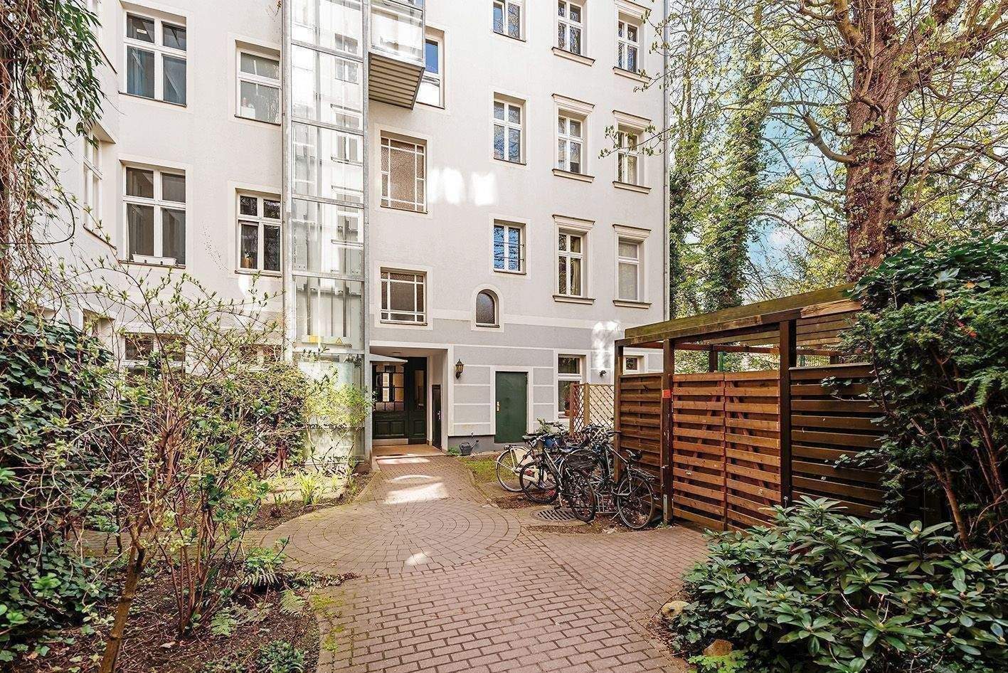 Sofort bezugsfreie 1 Zimmer Wohnung im sanierten Altbau (kein Milieuschutz) – Berlin – Vorschaubild 2