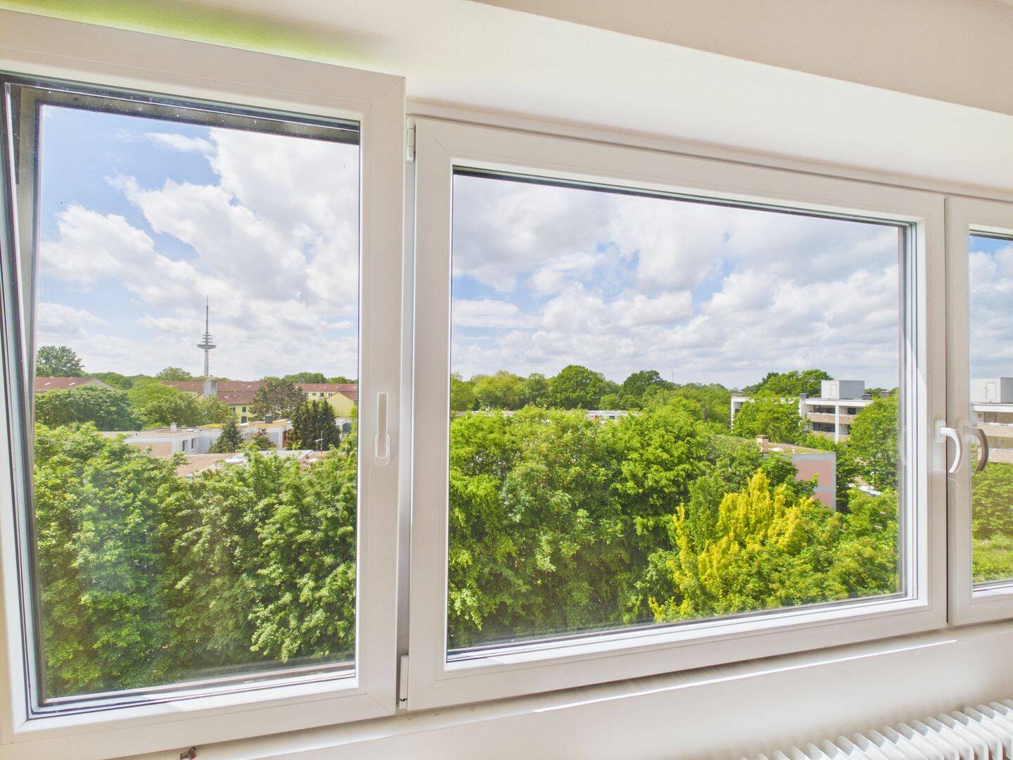 Penthousewohnung in Findorff mit Fahrstuhl, Blick ins Grüne und Potenzial – Bremen – Vorschaubild 3