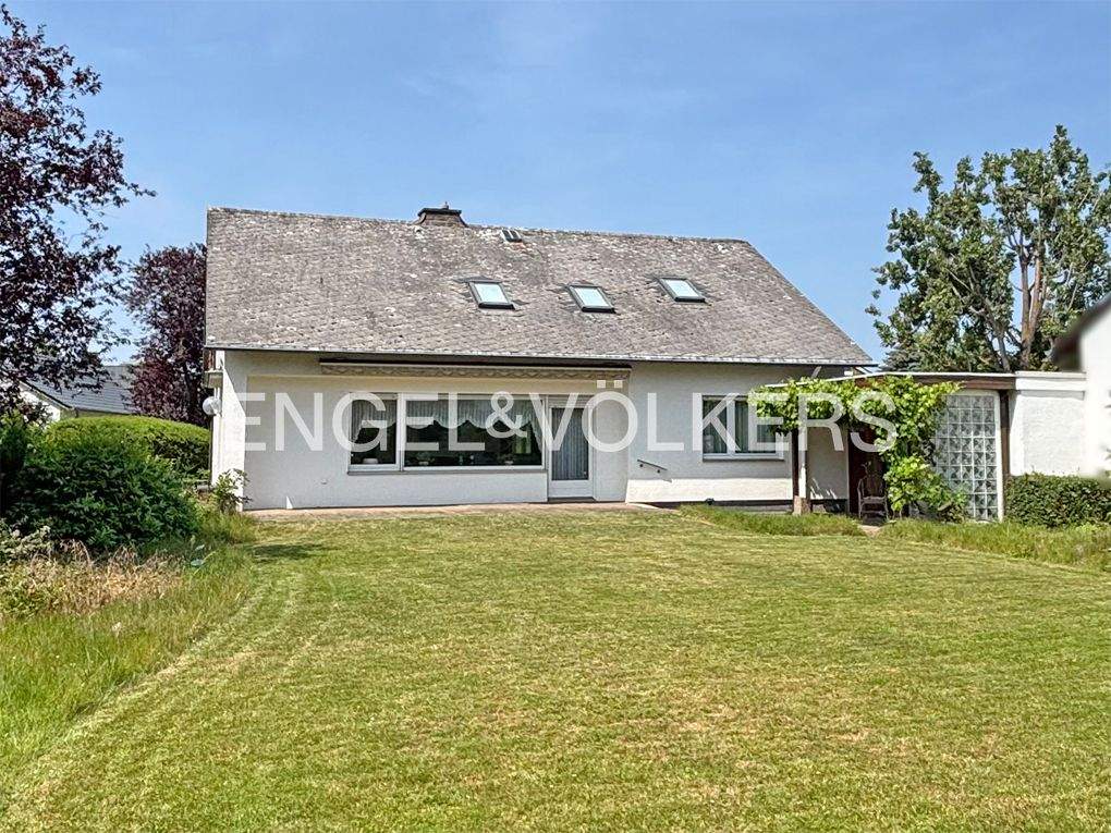 Einfamilienhaus mit großem Garten und Garage in bester Lage – Koblenz – Bild 1 von 9
