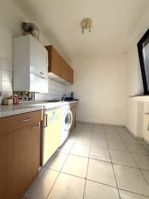 ++ HELLES APPARTEMENT MIT KÜCHE UND GRÜNBLICK ++ – 42659 Solingen – Vorschaubild 3