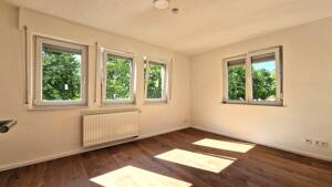 Moderne 4-Zimmer-Wohnung in Toplage in Esslingen – mit Einbauküche, Tageslichtbad, Loggia und Gartenanteil – 73728 Esslingen am Neckar – Vorschaubild 8