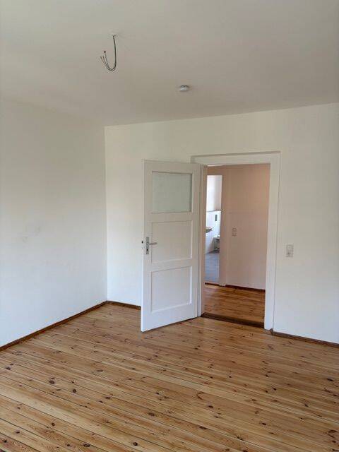 frisch saniert! Holzdielencharm in der Rosenau! 5 Zimmer, Platz für Arbeit, Wohnen und Familie – Nürnberg – Vorschaubild 9