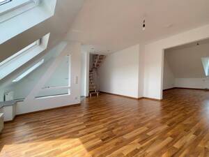 Über den Dächern Rüttenscheids: charmante 2,5 Zimmer DG-Maisonette – 45130 Essen – Vorschaubild 1