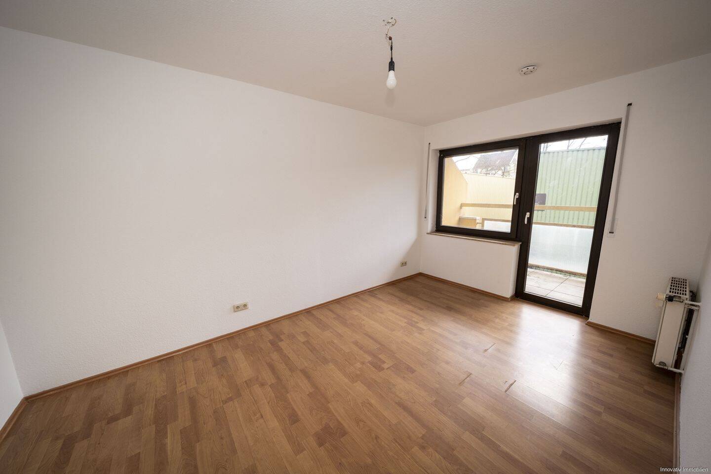 Hell und modern gehaltene Eigentumswohnung mit Balkon in zentraler Lage von Saarbrücken – Saarbrücken – Vorschaubild 3