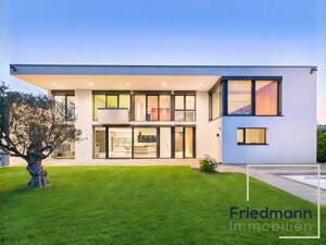Exklusive Bauhausvilla mit Panorama, Pool und außergewöhnlicher Privatsphäre auf dem Petrisberg