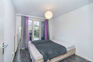 Bezugsfrei: Helle, ruhig gelegene 3-Zimmer-Erdgeschosswohnung mit schöner Terrasse & Gartenzugang – 12524 Berlin – Vorschaubild 6