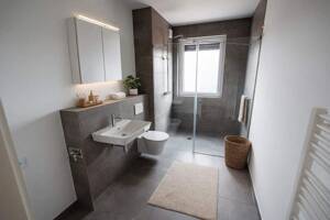 Modernes Wohnen im Penthouse - 3 Zimmer mit Tageslichtbad und Loggia – 40549 Düsseldorf – Vorschaubild 5