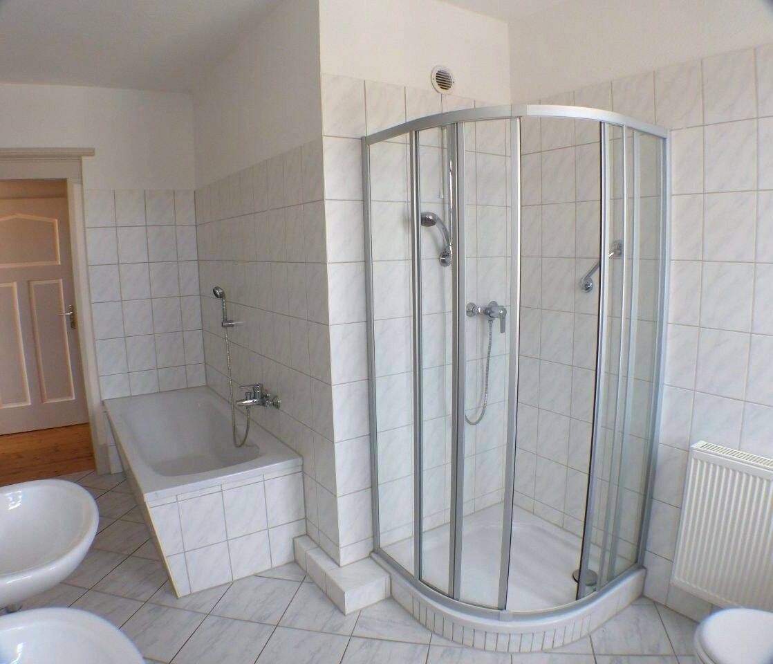BESICHTIGUNGSTERMIN BITTE TELEFONISCH VEREINBAREN - 3 Raumwohnung im 1.OG mit Stellplatz in gepflegten Mehrfamilienhaus – Gotha – Vorschaubild 8