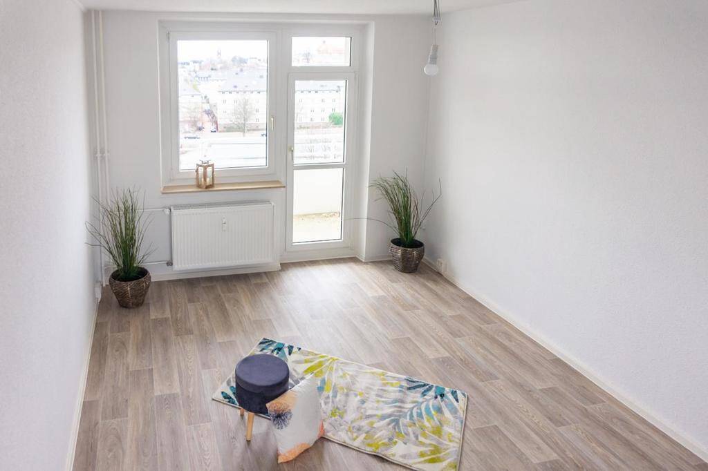 Familien aufgepasst - neu sanierte Wohnung mit Balkon