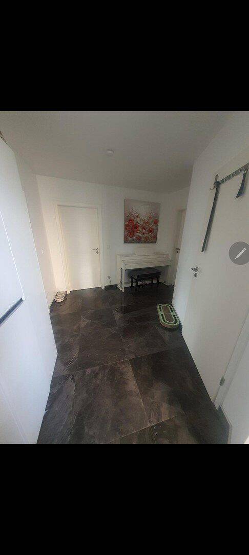 Kernsanierte 3 Zimmer Wohnung mit Balkon und Aufzug – Stuttgart – Vorschaubild 5