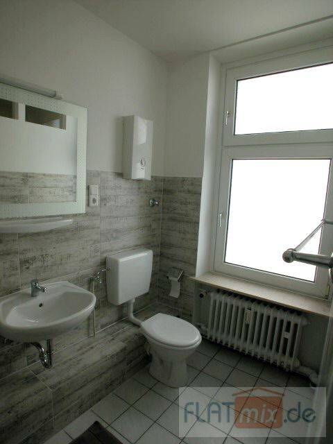 FLATmix.de / Nähe Rathaus, schickes 2-Raum-DG-Apartment im Altbau – Bielefeld – Vorschaubild 5