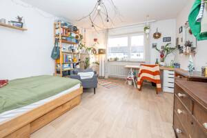 Helle 4-Zimmer-DG-Wohnung mit Balkon in Herdern - ruhig & zentrumsnah – 79104 Freiburg im Breisgau – Vorschaubild 3
