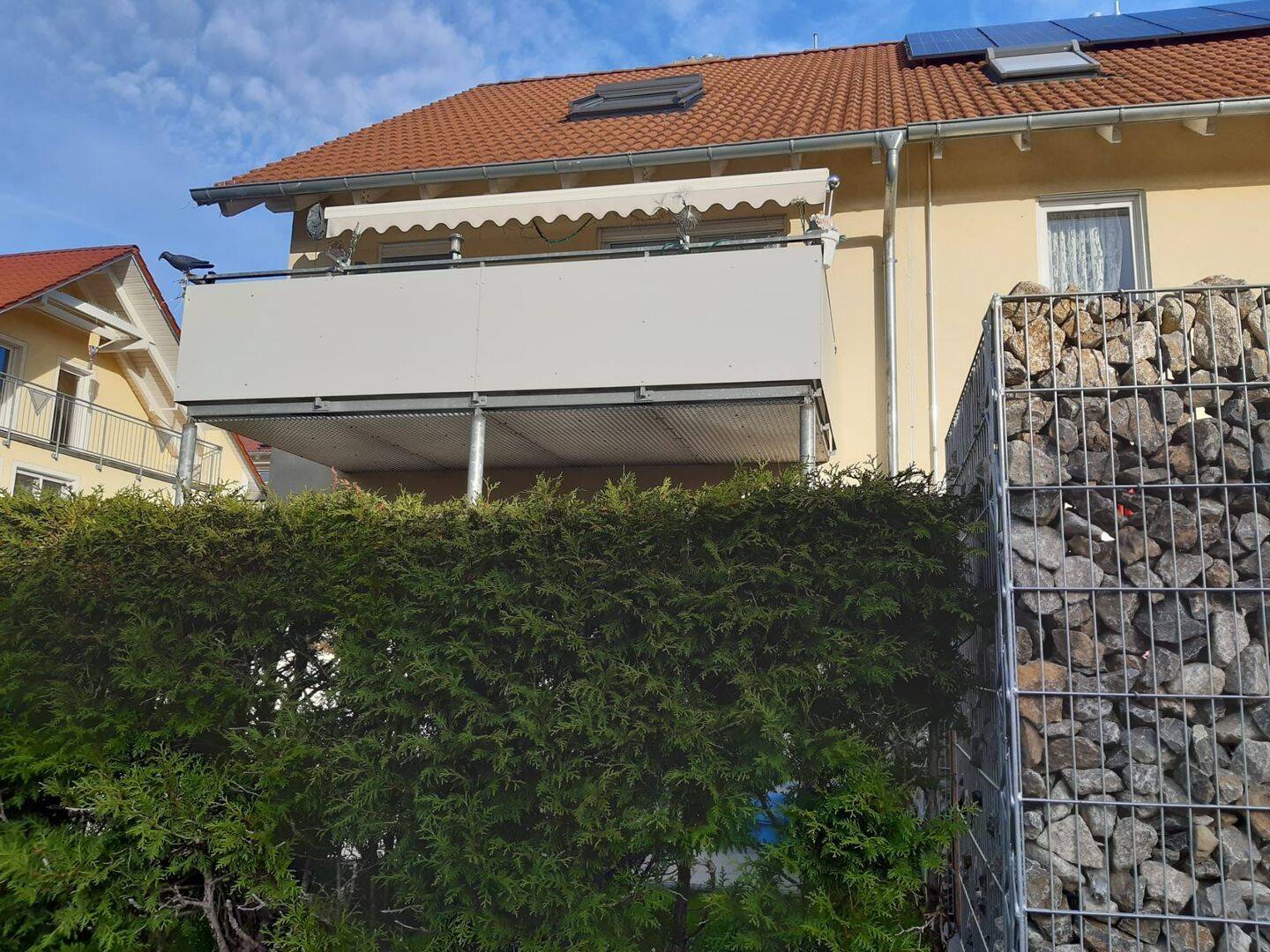 Gepflegtes Zweifamilienhaus mit zwei abgeschlossen Wohneinheiten in bester Lage