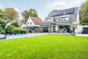 Freistehende Villa mit Pool in Köln Junkersdorf – 50858 Köln – Vorschaubild 4