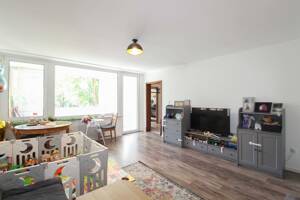 Helle 3 Zimmer Wohnung mit Loggia am Lerchenauer See! – 80935 München – Vorschaubild 1