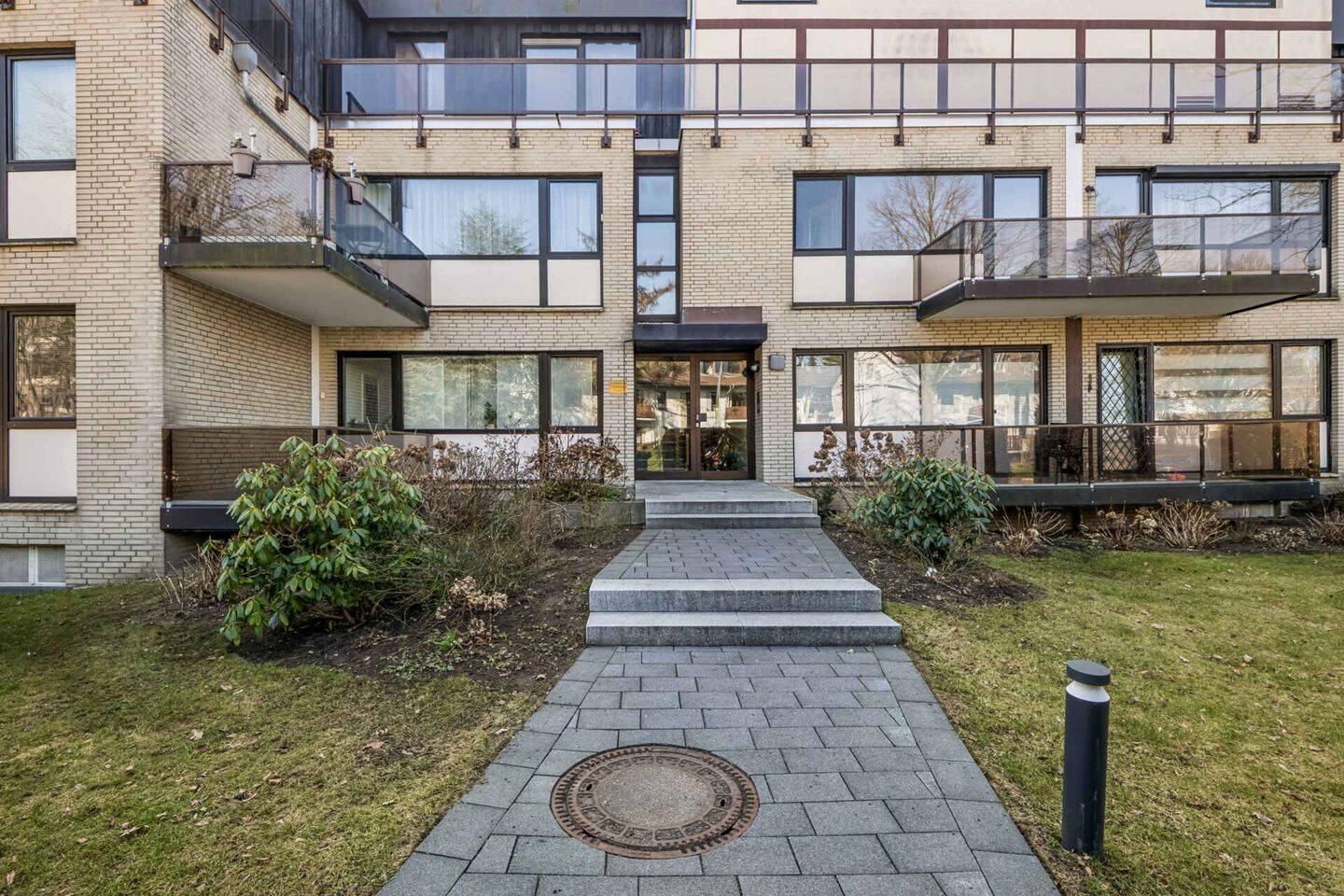 Einziehen & Wohlfühlen: Stilvolle Etagenwohnung mit TG-Stellplatz & modernem Bad – Hamburg – Vorschaubild 3