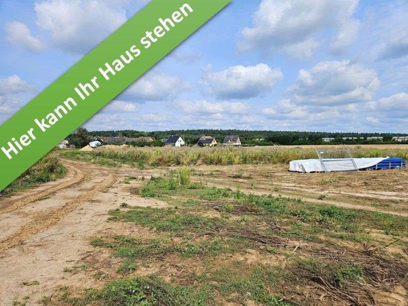 Mit Grundstück, Familienleben auf einer Ebene in Essehof. – Lehre – Bild 1 von 9