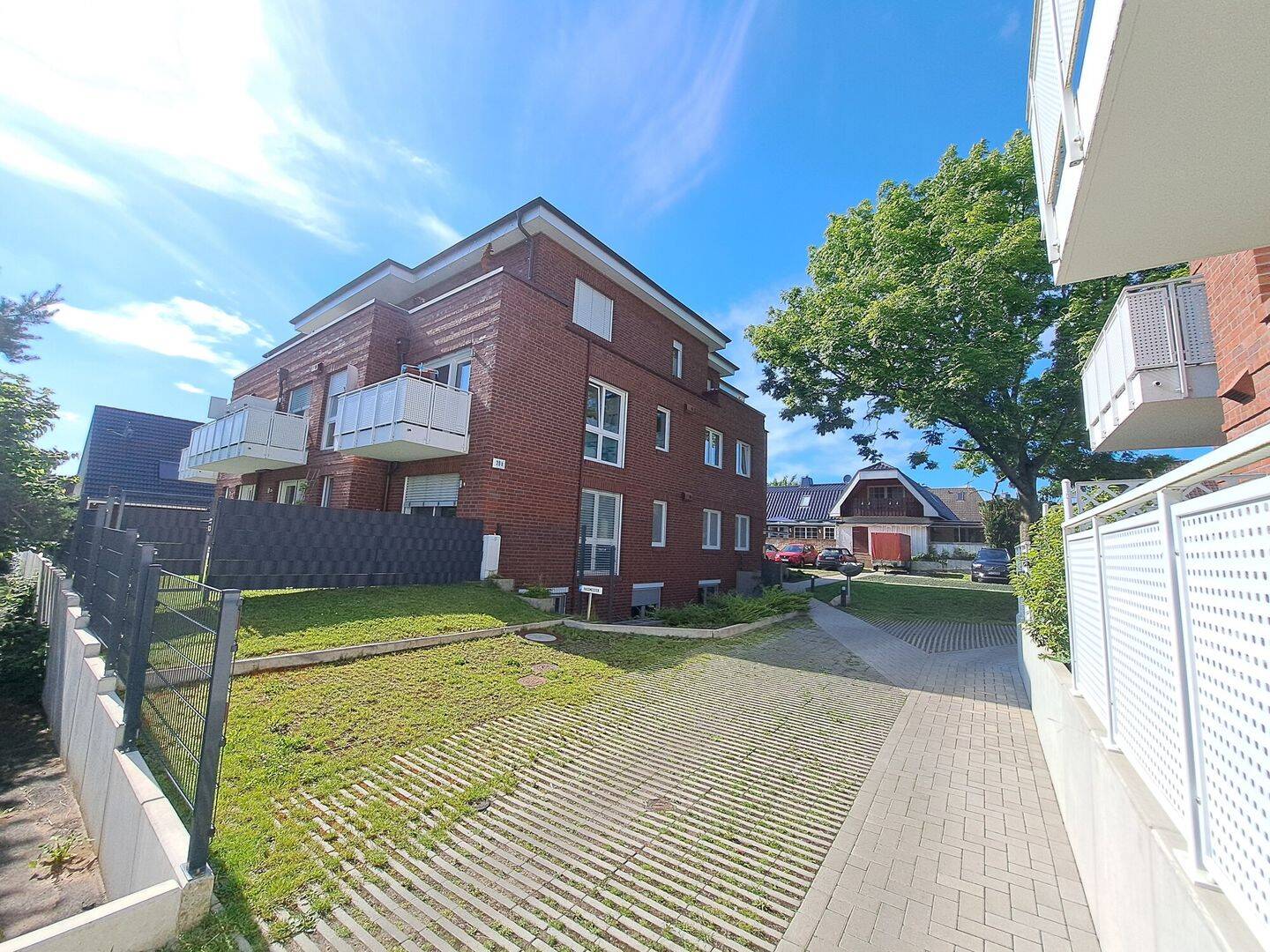 Moderne 4-Zimmer-Maisonette mit Terrasse in Henstedt-Ulzburg - Wentzel Dr.